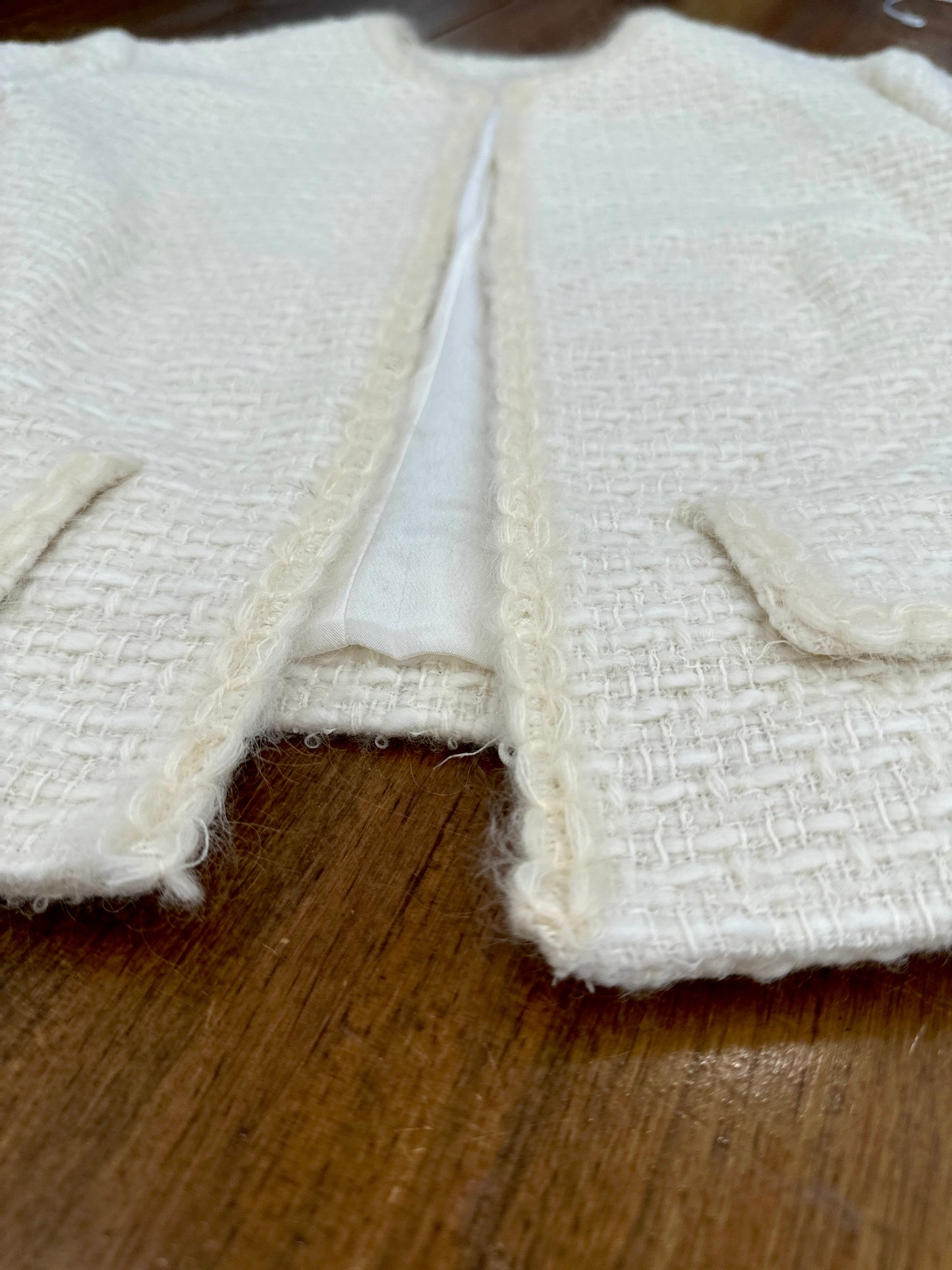 Tweed white jacket of wool hight quality