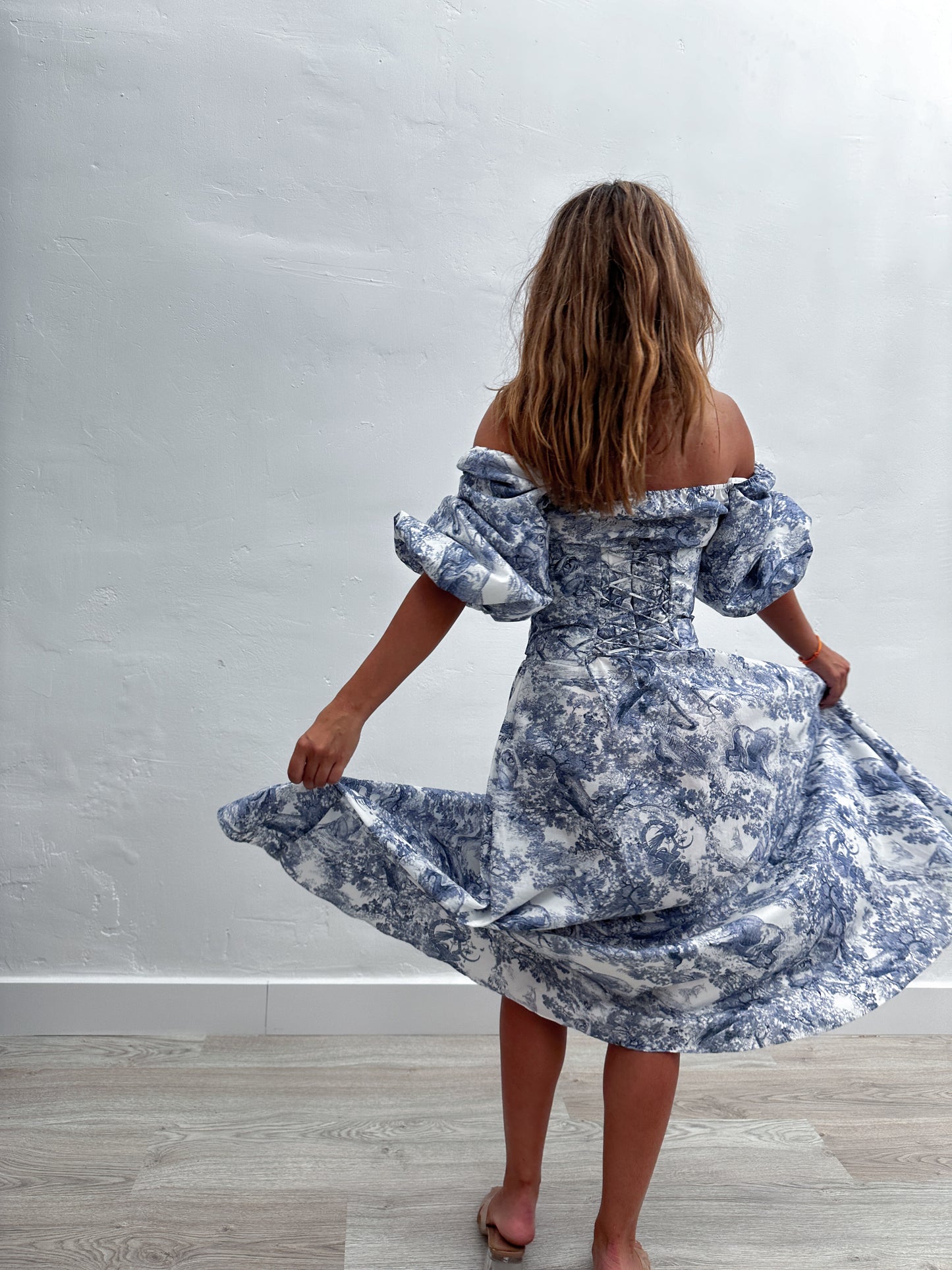 THIN COTTON DRESS WITH CORSET