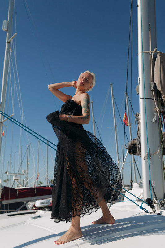 BLACK BEACH MAXI SKIRT