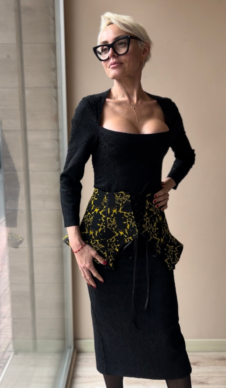 HIP CORSET